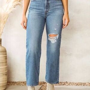 New Levi’s women’s high rise ribcage straight size 26 x 27